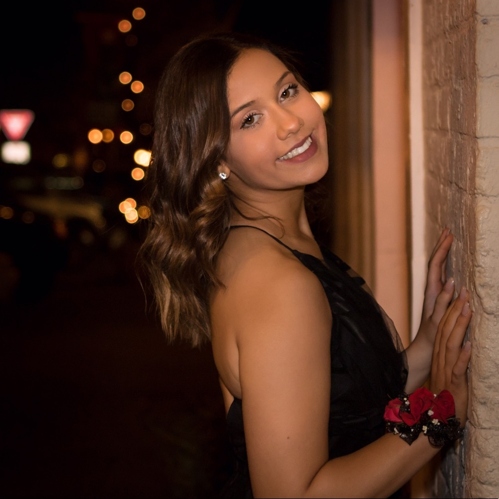 Meet your Posher, Yasmine